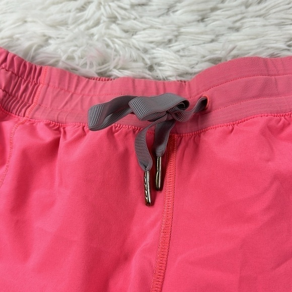 Lululemon Hotty Hot Short Flash Light - Picture 2 of 6